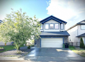 South Ed Stay Relax in our Spacious 3 BR Home
